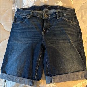 Lucky Brand - size 4 - denim Bermuda shorts